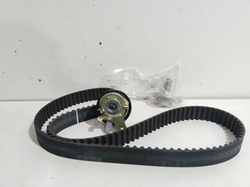 Recambio de kit distribucion para nissan micra iii (k12) 1.5 dci referencia OEM IAM K015578XS 1680600QAX 7701473120 Recambio de kit distribucion para nissan micra iii (k12) 1.5 dci referencia OEM IAM K015578XS 1680600QAX 7701473120