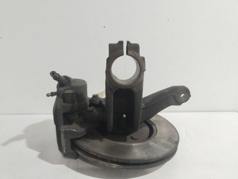 Recambio de mangueta delantera izquierda para mazda 2 (dy) 1.4 cd referencia OEM IAM 2S613K171  