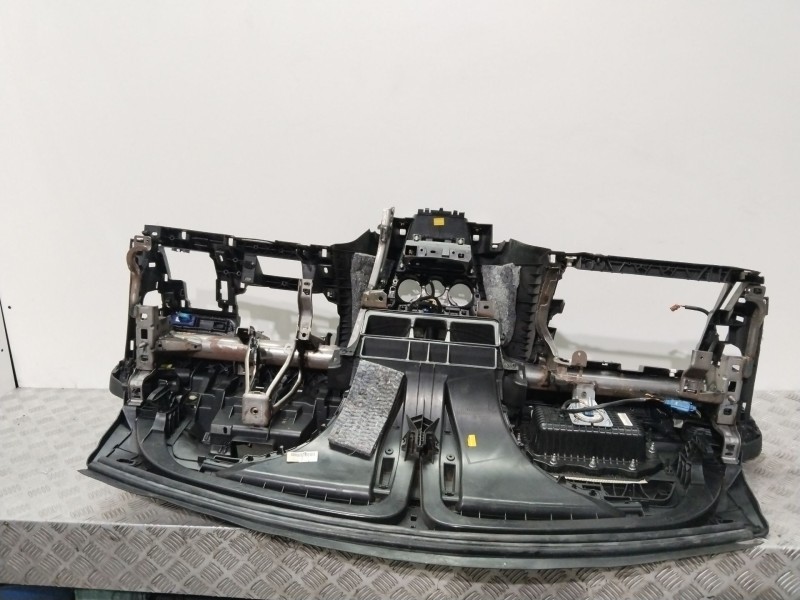 Recambio de salpicadero para peugeot 208 access referencia OEM IAM 9672829980  