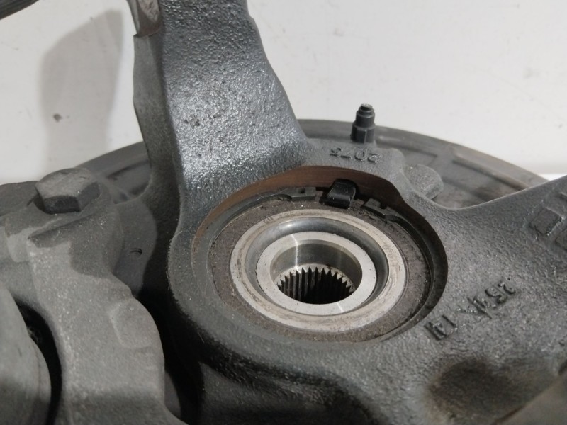 Recambio de mangueta delantera derecha para opel meriva b monospace (s10) 1.4 (75) referencia OEM IAM 13262Q  