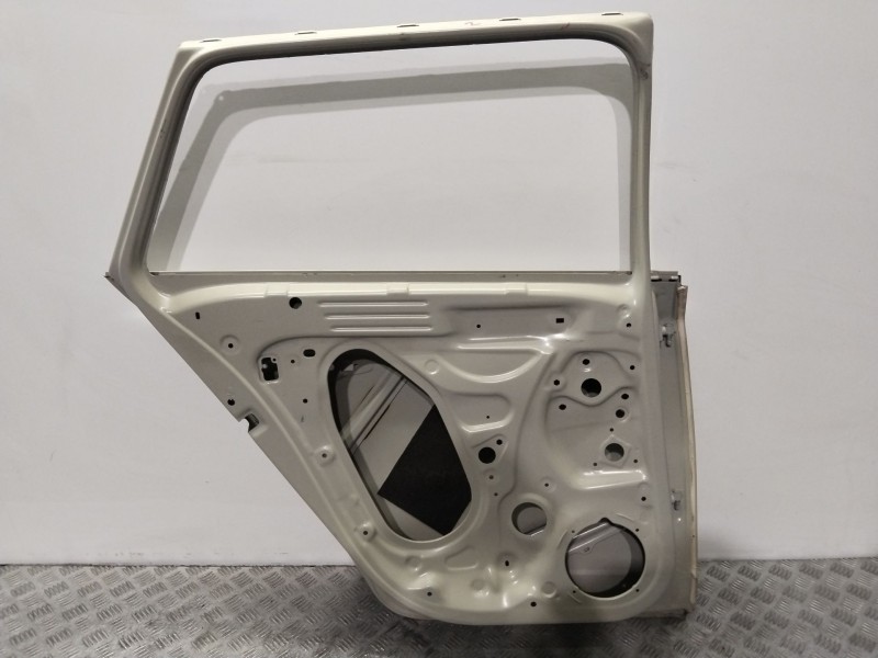 Recambio de puerta trasera izquierda para skoda scala (nw) active referencia OEM IAM 657833051B  