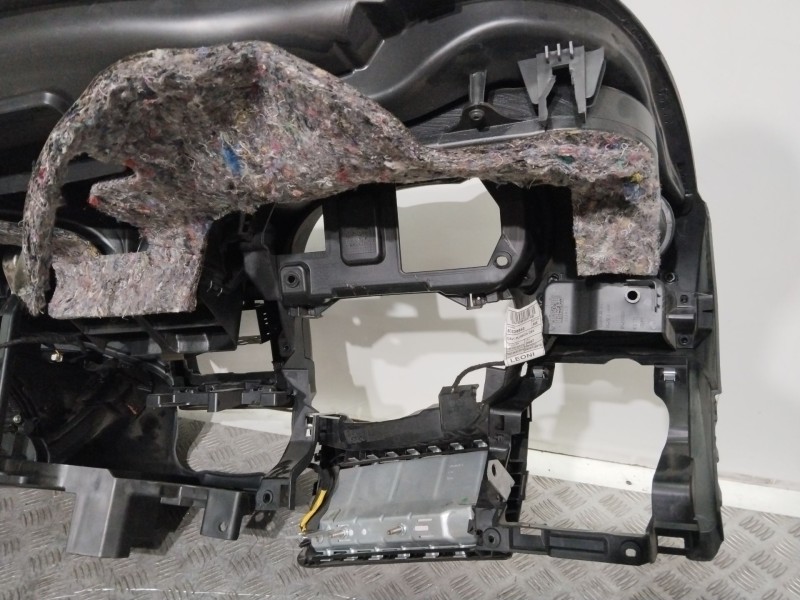 Recambio de salpicadero para alfa romeo mito (145) basis referencia OEM IAM 156102457  