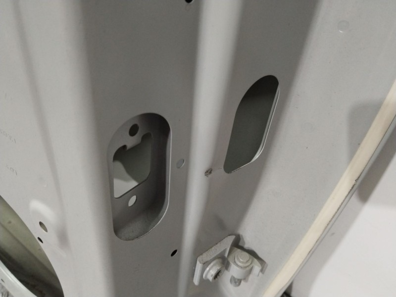 Recambio de puerta trasera izquierda para skoda octavia lim. (nx3) referencia OEM IAM  5E6833311 