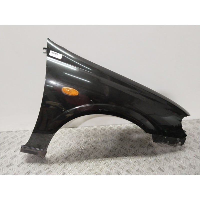 Recambio de aleta delantera derecha para nissan almera ii hatchback (n16) 1.5 referencia OEM IAM 63100BN730  NEGRO