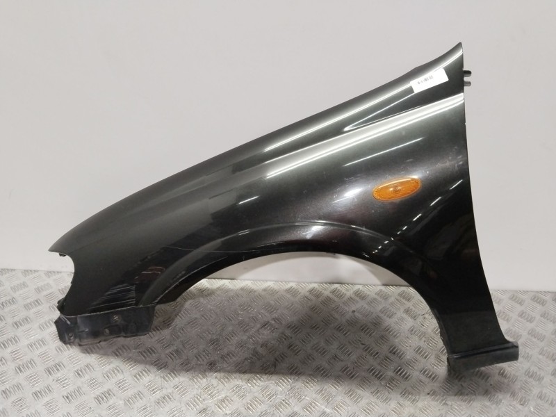 Recambio de aleta delantera izquierda para nissan almera ii hatchback (n16) 1.5 referencia OEM IAM 63101BN730  NEGRO