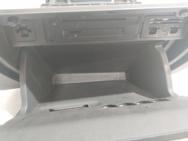 Recambio de guantera para volkswagen polo vi (aw1, bz1, ae1) 1.0 tsi referencia OEM IAM 2G1857097A  