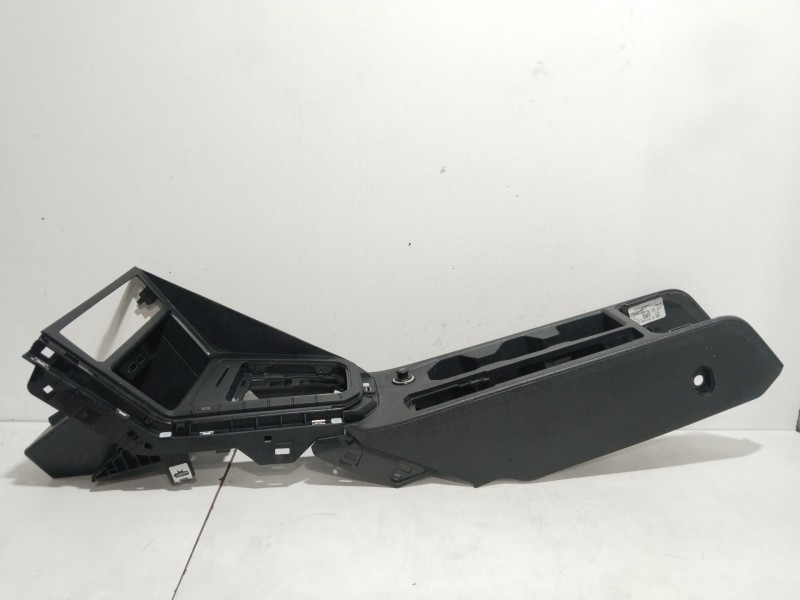 Recambio de consola central para volkswagen polo vi (aw1, bz1, ae1) 1.0 tsi referencia OEM IAM 2G1863243A  