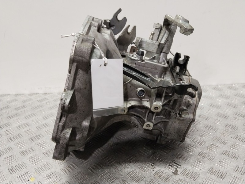Recambio de caja cambios para opel combo (corsa c) familiar referencia OEM IAM 12992510  55350454