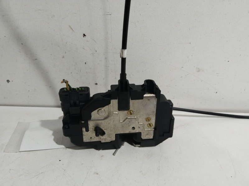 Recambio de cerradura puerta trasera derecha para nissan micra (k12e) acenta referencia OEM IAM PBT30  
