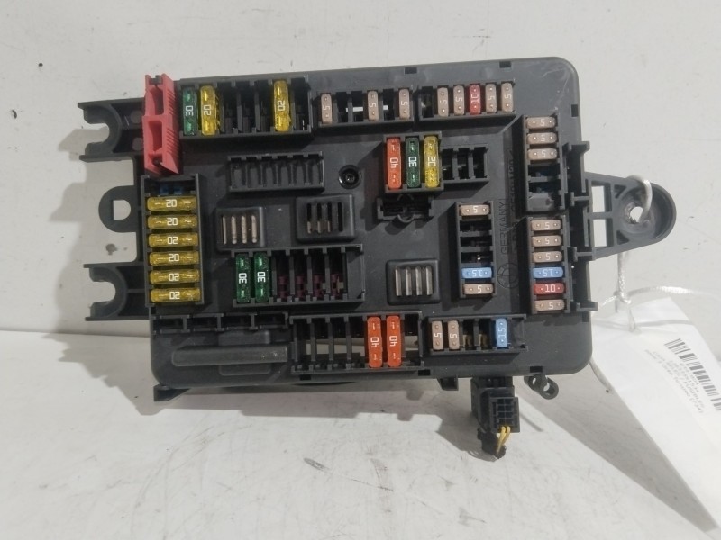 Recambio de caja reles / fusibles para bmw 3 gran turismo (f34) 328 i xdrive referencia OEM IAM 926111102  
