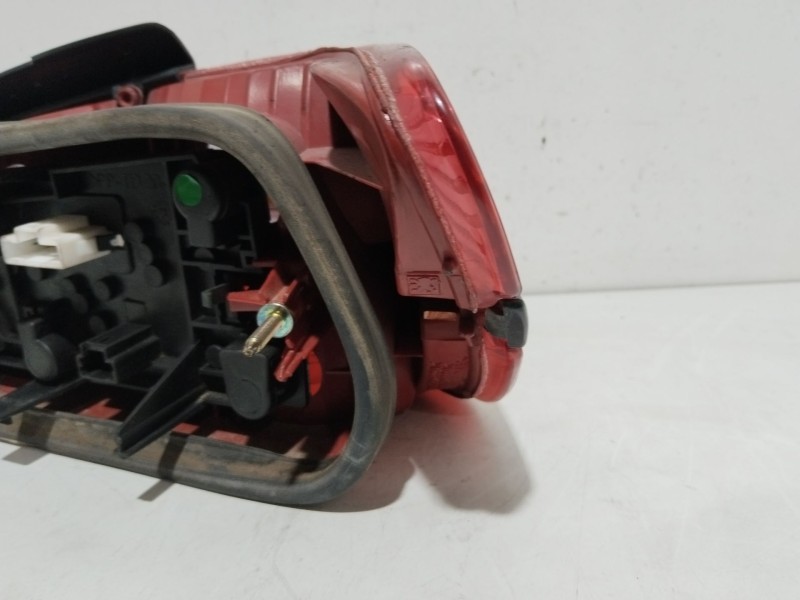 Recambio de piloto trasero izquierdo para peugeot 406 (8b) 2.0 hdi 110 referencia OEM IAM 9630364877  