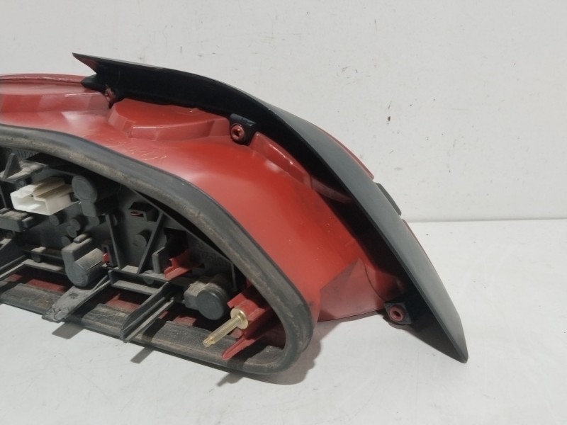 Recambio de piloto trasero derecho para peugeot 406 (8b) 2.0 hdi 110 referencia OEM IAM 9630364777  