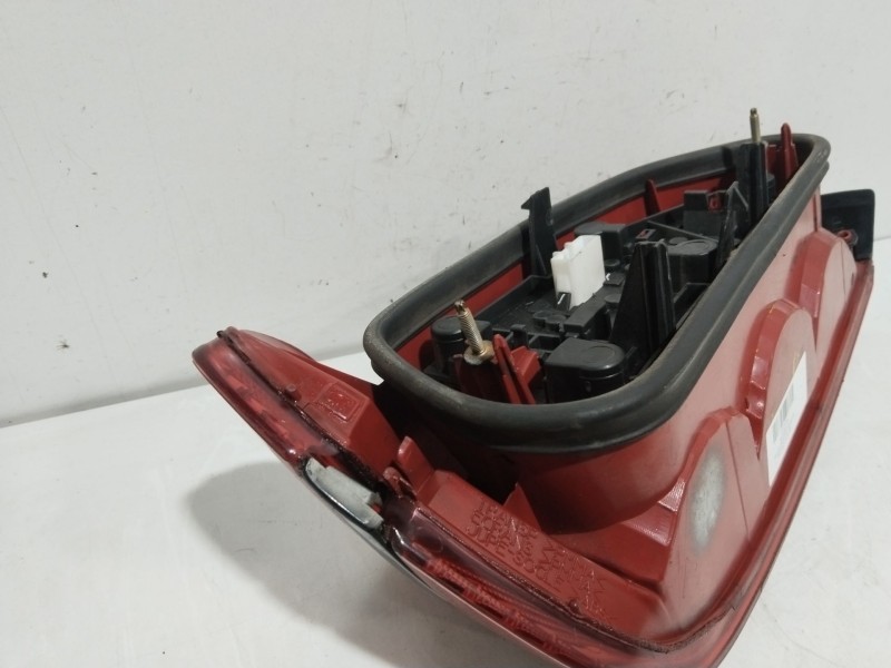 Recambio de piloto trasero derecho para peugeot 406 (8b) 2.0 hdi 110 referencia OEM IAM 9630364777  