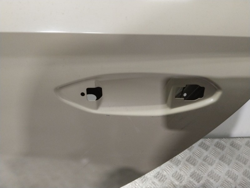 Recambio de puerta trasera izquierda para skoda octavia lim. (nx3) referencia OEM IAM  5E6833311 