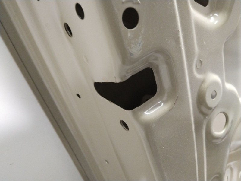 Recambio de puerta trasera izquierda para skoda octavia lim. (nx3) referencia OEM IAM  5E6833311 