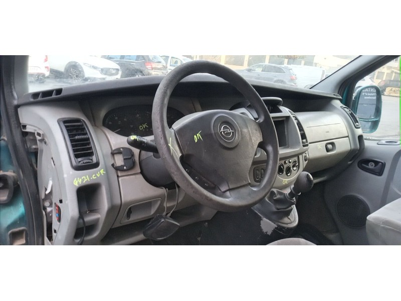 opel vivaro a autobús (x83) del año 2004