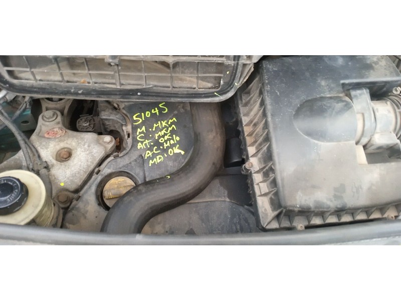 opel vivaro a autobús (x83) del año 2004