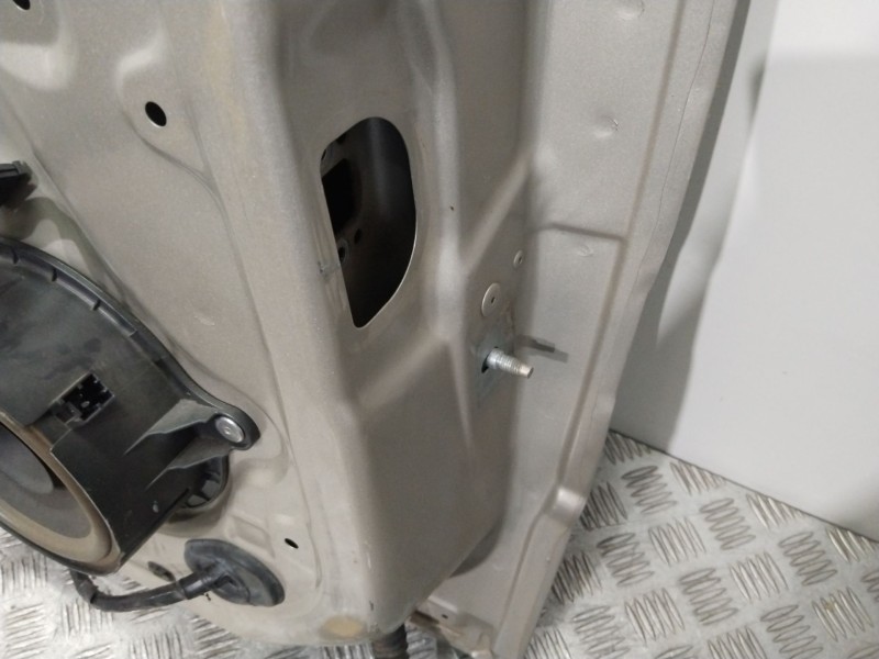 Recambio de puerta trasera izquierda para renault scenic iii grand dynamique referencia OEM IAM  CREMA 