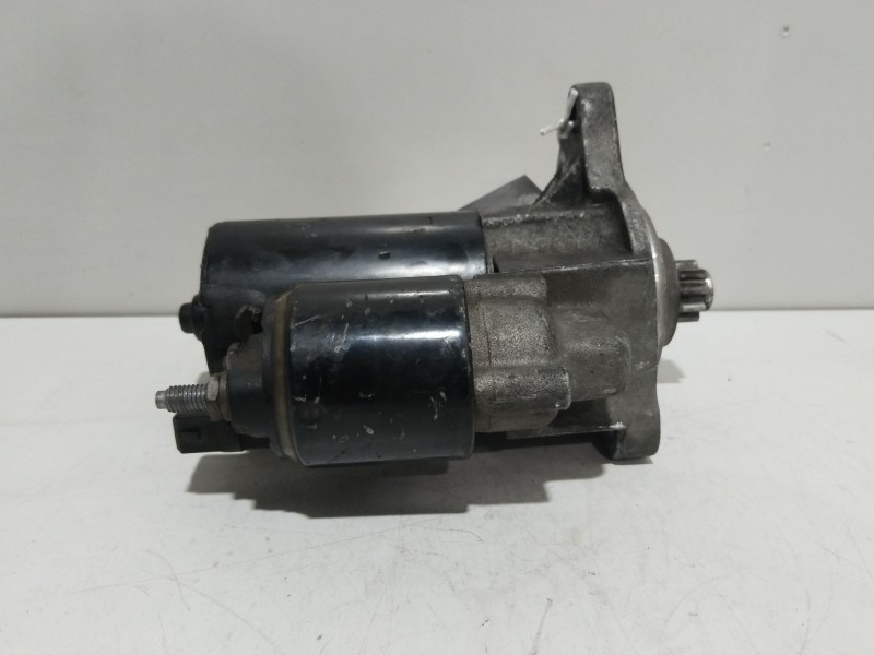 Recambio de motor arranque para volkswagen golf iv (1j1) 1.6 16v referencia OEM IAM 020911023F  