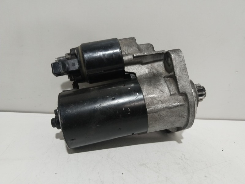 Recambio de motor arranque para volkswagen golf iv (1j1) 1.6 16v referencia OEM IAM 020911023F  