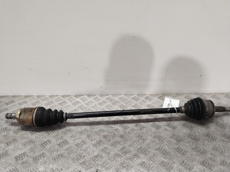 Recambio de transmision delantera derecha para nissan almera ii hatchback (n16) 1.5 referencia OEM IAM 39100BM560  