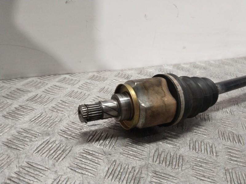 Recambio de transmision delantera derecha para nissan almera ii hatchback (n16) 1.5 referencia OEM IAM 39100BM560  