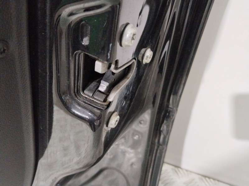 Recambio de puerta delantera derecha para opel zafira b cosmo referencia OEM IAM 13203014  NEGRO