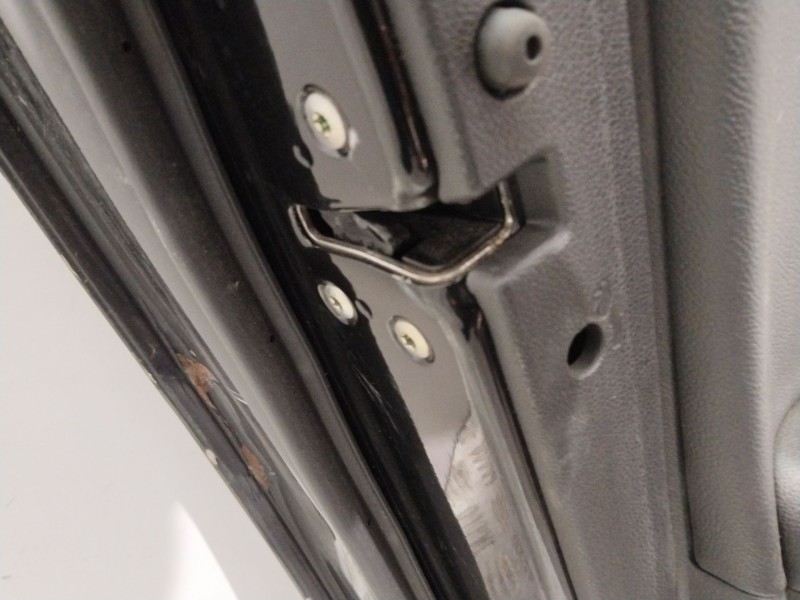 Recambio de puerta trasera izquierda para kia optima concept referencia OEM IAM   NEGRO