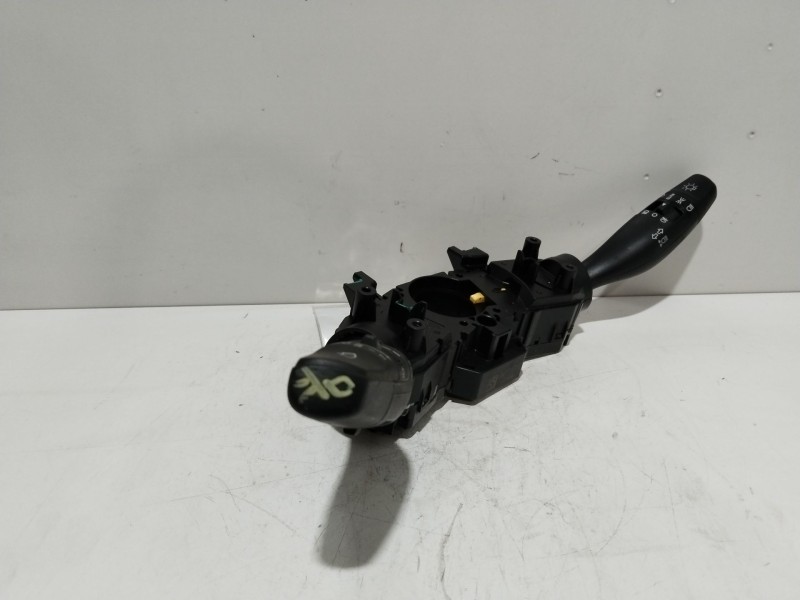 Recambio de mando multifuncion para kia optima concept referencia OEM IAM 93403D4910  