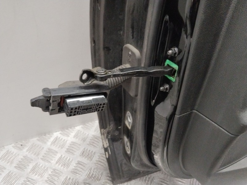 Recambio de puerta delantera derecha para kia optima concept referencia OEM IAM   NEGRO