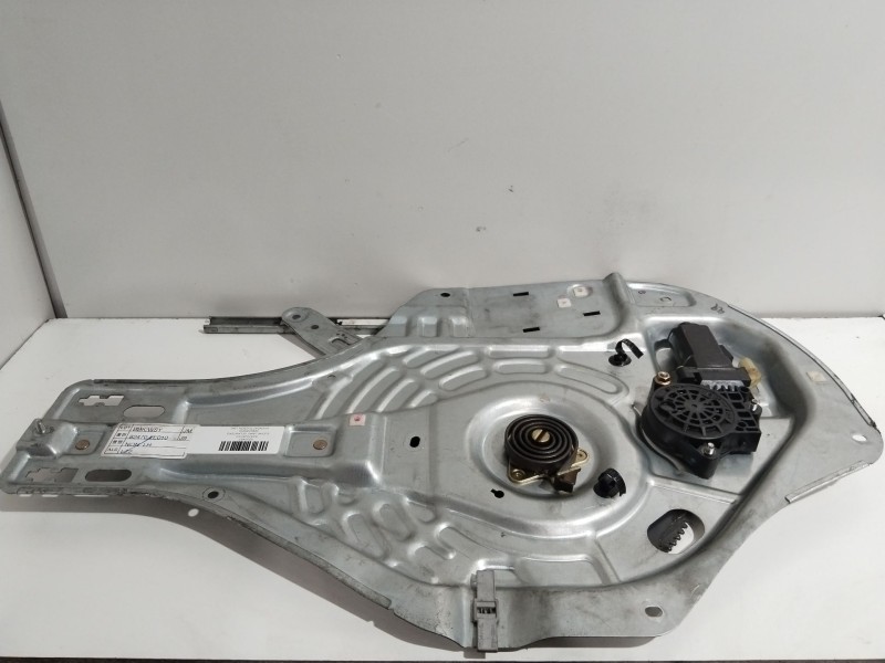 Recambio de elevalunas delantero izquierdo para hyundai tucson (jm) 2.0 crdi comfort referencia OEM IAM 824702E010  