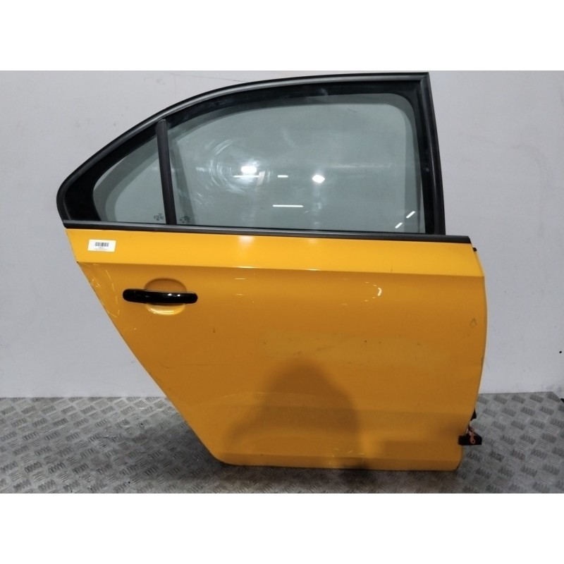 Recambio de puerta trasera derecha para seat toledo (kg3) style referencia OEM IAM 5JA833052C  AMAILLO