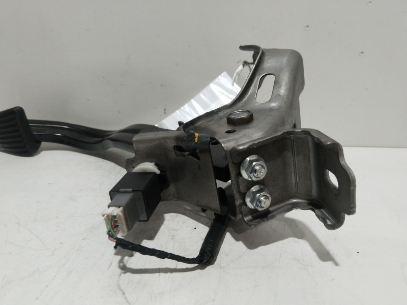 Recambio de pedal freno para kia optima concept referencia OEM IAM MIKAA0016  