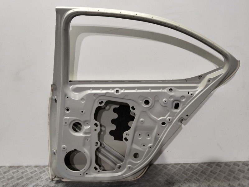 Recambio de puerta trasera derecha para skoda octavia lim. (nx3) referencia OEM IAM  5E6833312 