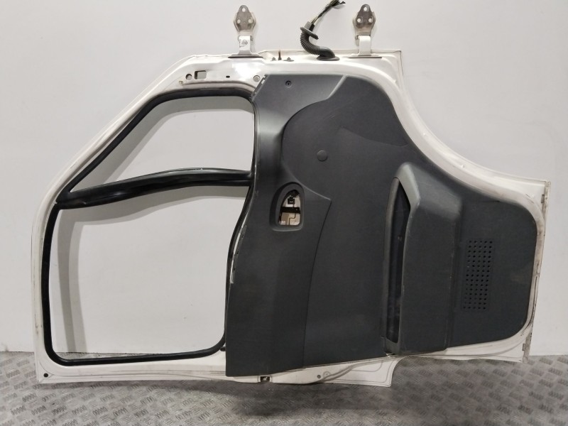Recambio de puerta delantera izquierda para iveco daily combi 29 - l 12 combi referencia OEM IAM  BLANCA 