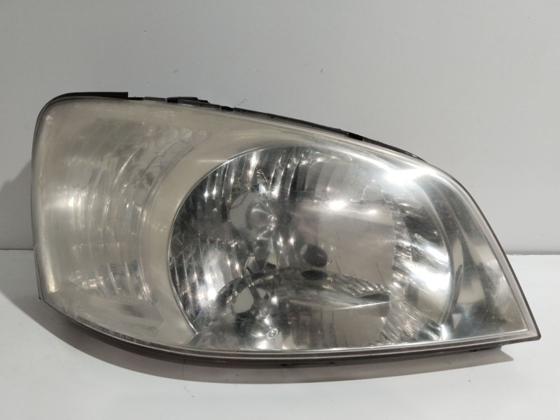 Recambio de faro derecho para hyundai getz (tb) 1.1 referencia OEM IAM 921201C010  