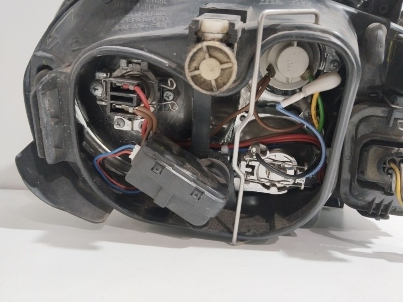 Recambio de faro izquierdo para volkswagen golf iv (1j1) 1.6 fsi referencia OEM IAM 4411130L  
