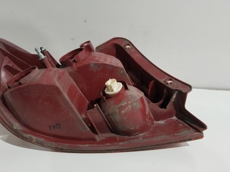 Recambio de piloto trasero derecho para hyundai getz (tb) 1.1 referencia OEM IAM 924021C010  