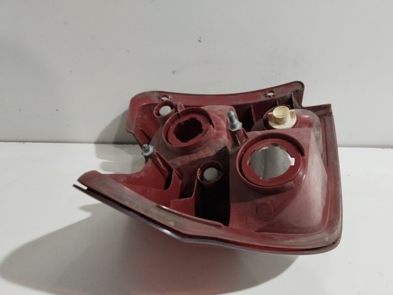 Recambio de piloto trasero derecho para hyundai getz (tb) 1.1 referencia OEM IAM 924021C010  