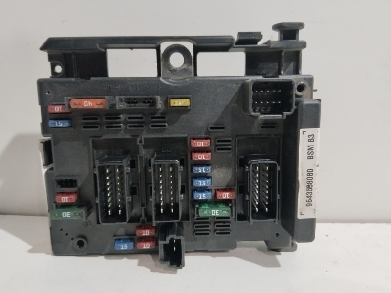 Recambio de caja reles / fusibles para citroën xsara (n1) 1.6 16v referencia OEM IAM 9643538080  