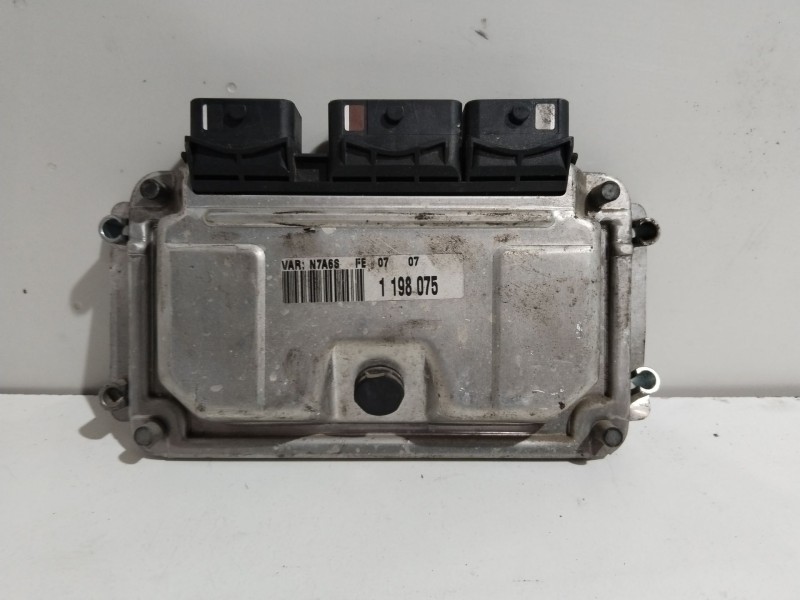 Recambio de centralita motor uce para citroën xsara (n1) 1.6 16v referencia OEM IAM 0261206606 9638765980 