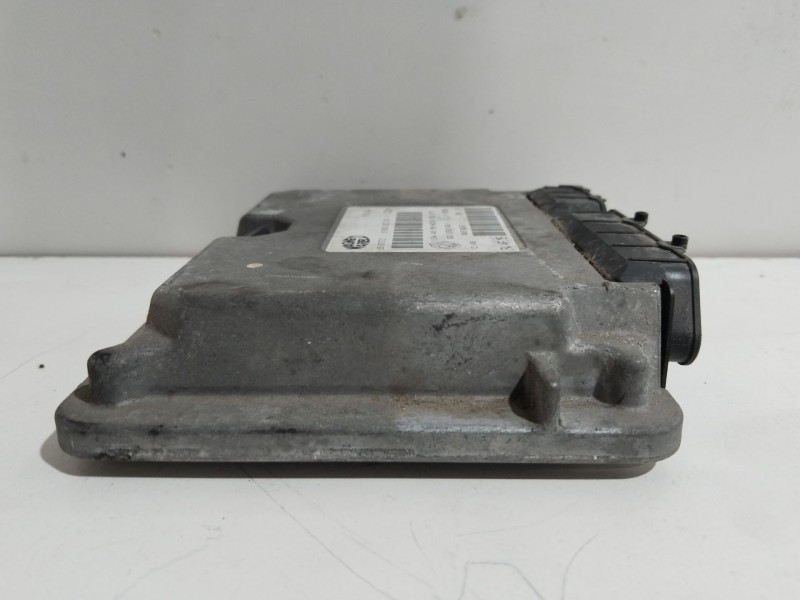 Recambio de centralita motor uce para fiat seicento / 600 (187_) 0.9 (187axa, 187axa1a) referencia OEM IAM 55187372  