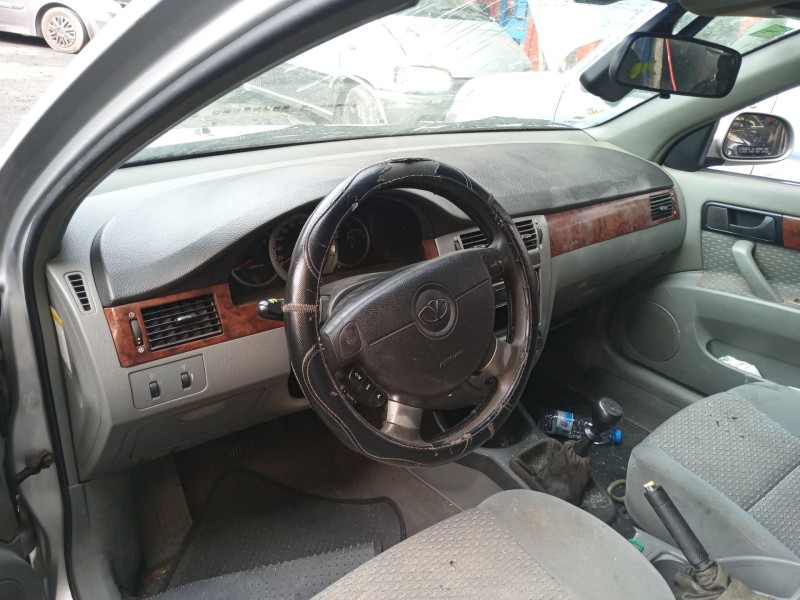 daewoo nubira sedán (j200) del año 2003