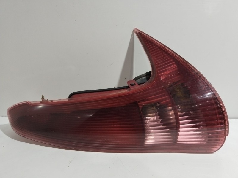 Recambio de piloto trasero derecho para peugeot 206 sw (2e/k) 1.4 hdi referencia OEM IAM 6351R4  