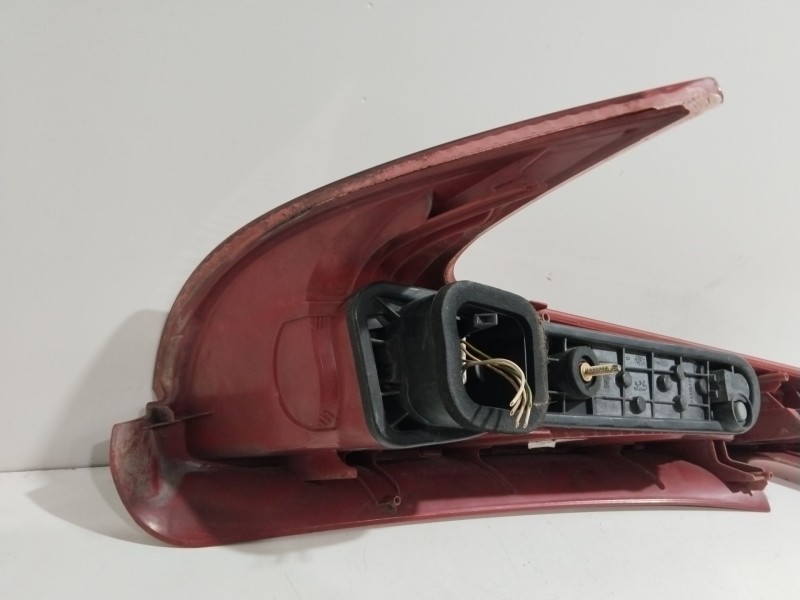 Recambio de piloto trasero derecho para peugeot 206 sw (2e/k) 1.4 hdi referencia OEM IAM 6351R4  