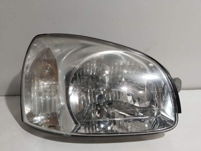 Recambio de faro derecho para hyundai santa fé i (sm) 2.4 16v referencia OEM IAM 9210226025  