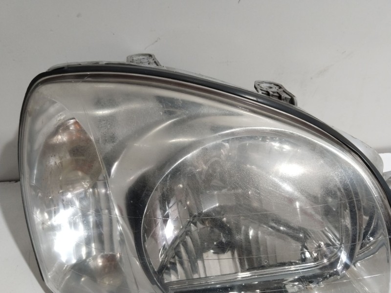 Recambio de faro derecho para hyundai santa fé i (sm) 2.4 16v referencia OEM IAM 9210226025  