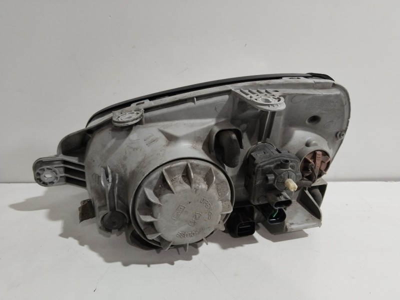 Recambio de faro derecho para hyundai santa fé i (sm) 2.4 16v referencia OEM IAM 9210226025  