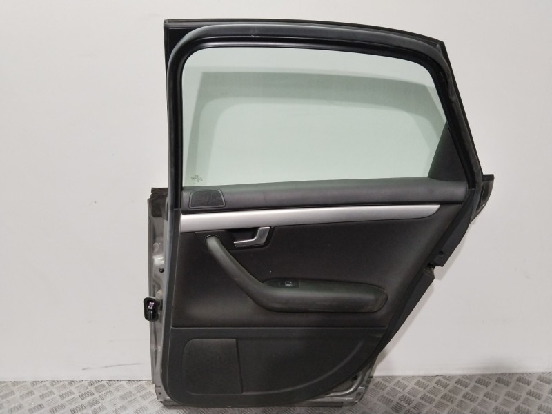 Recambio de puerta trasera derecha para audi a4 berlina (8e) referencia OEM IAM  GRIS 