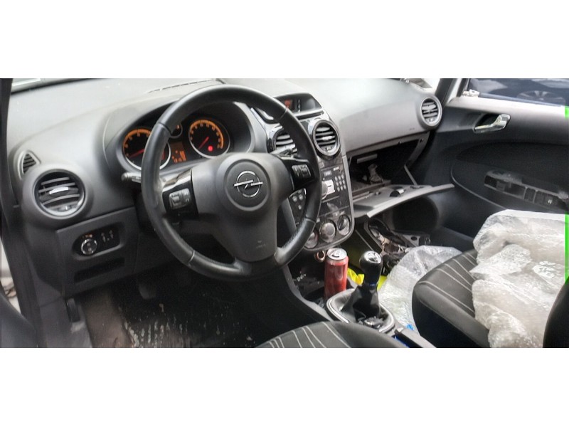 opel corsa d (s07) del año 2010 opel corsa d (s07) del año 2010